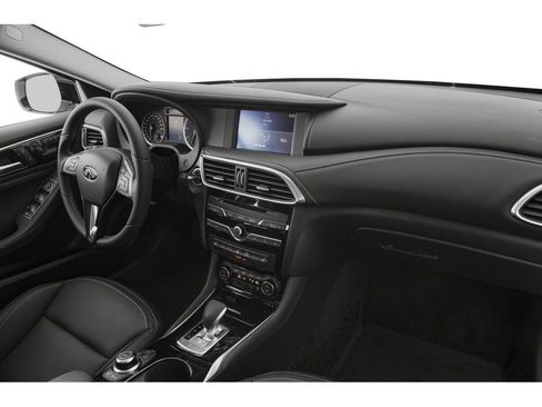Used 2019 INFINITI QX30 w/ Navigation Package FWD image 10