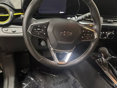 Used 2024 Chevrolet Trax ACTIV w/ Sunroof Package FWD image 9