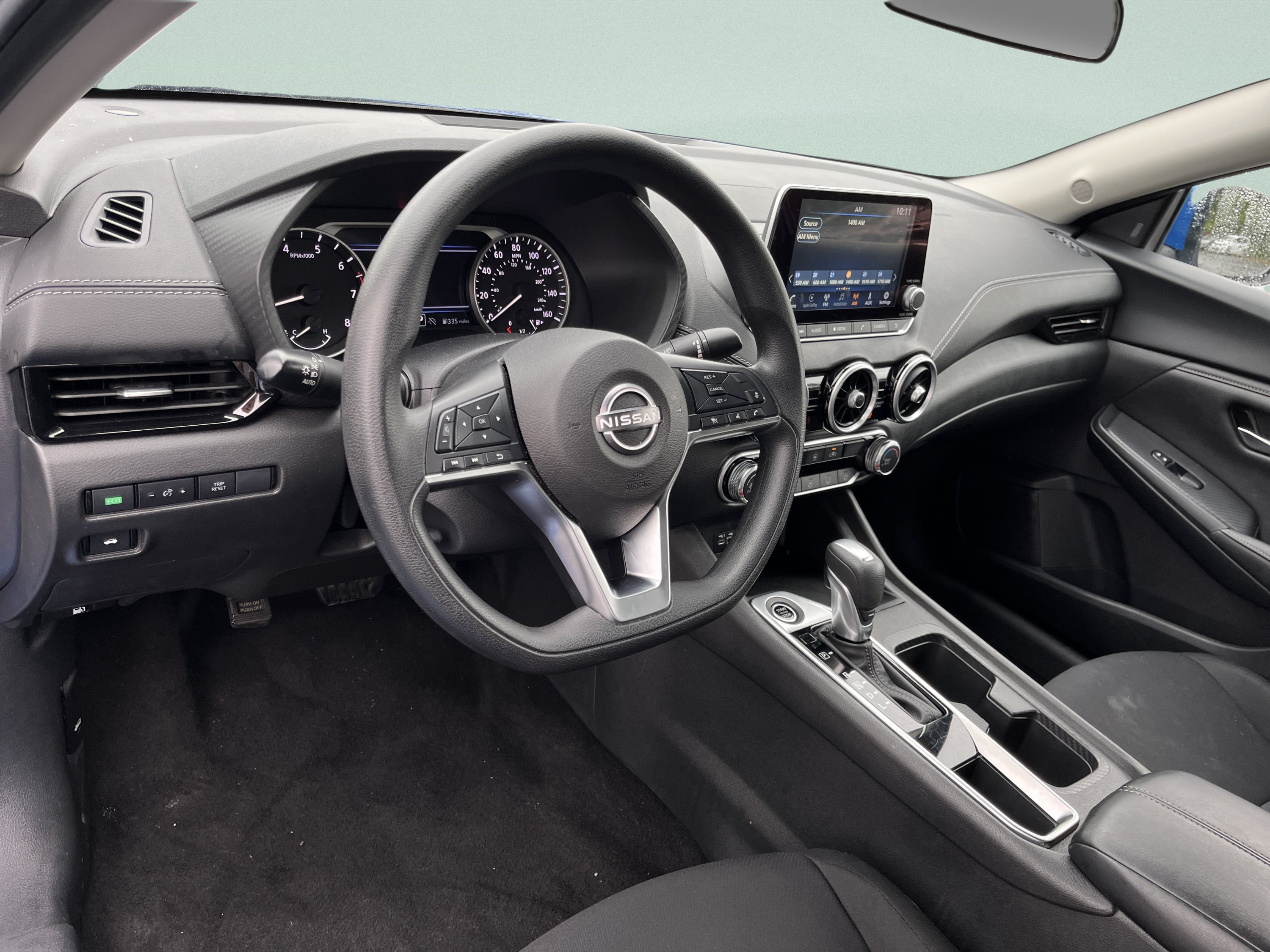 Used 2025 Nissan Sentra SV FWD image 14