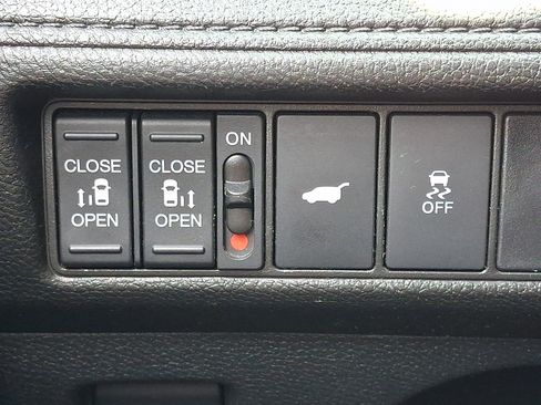 Used 2025 Honda Odyssey EX-L image 24