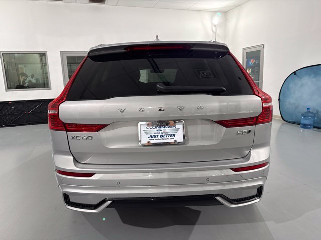 Used 2024 Volvo XC60 B5 Plus AWD/4WD image 7