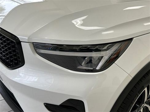 Certified 2024 Volvo XC40 B5 Core image 7