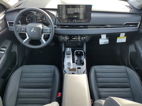 New 2026 Mitsubishi Outlander Trail Edition image 2