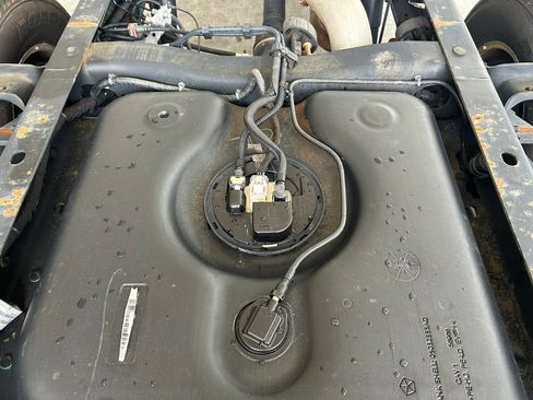 Used 2025 RAM 3500 Tradesman w/ Chrome Appearance Group RWD image 30