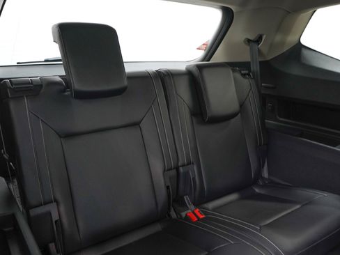 Used 2021 Volkswagen Atlas SE w/ Towing Package AWD/4WD image 13