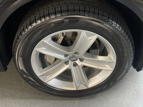 Used 2019 Audi Q8 Premium w/ Convenience Package image 13