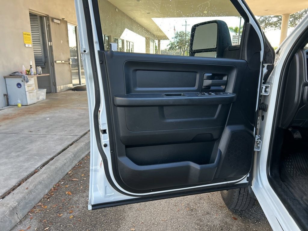 Used 2023 RAM 3500 Tradesman AWD/4WD image 38