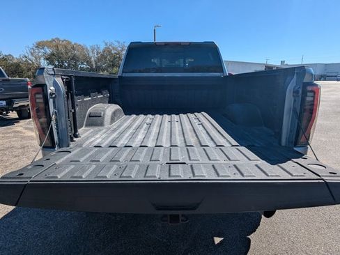 Used 2024 GMC Sierra 2500 AT4 w/ AT4 Premium Plus Package image 14