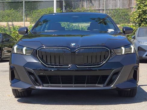 New 2027 BMW 530i w/ M Sport Package RWD image 2