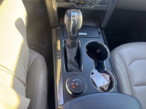 Used 2018 Ford Explorer XLT w/ Equipment Group 202A image 24