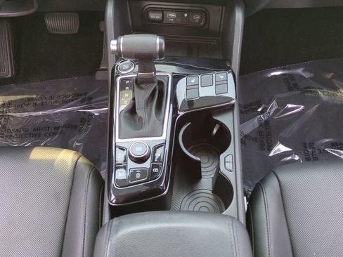 Certified 2024 Kia Sportage EX FWD image 19