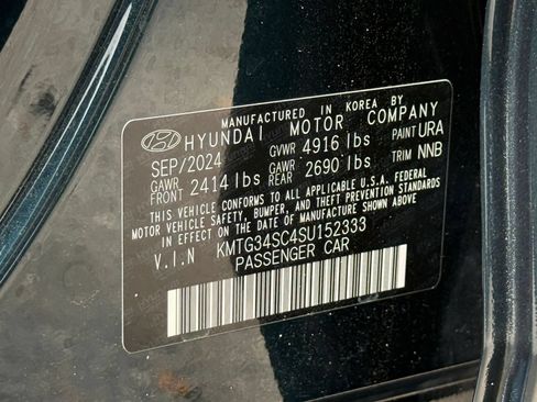 Used 2025 Genesis G70 2.5T AWD/4WD image 29