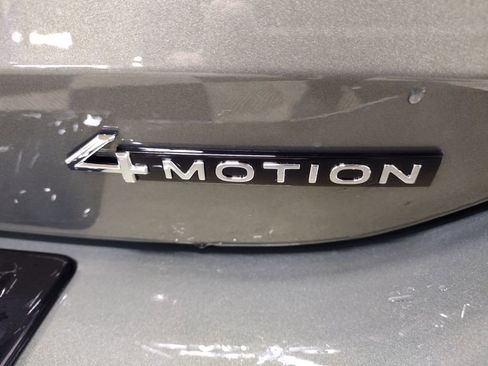 New 2025 Volkswagen Tiguan SE R-Line image 13