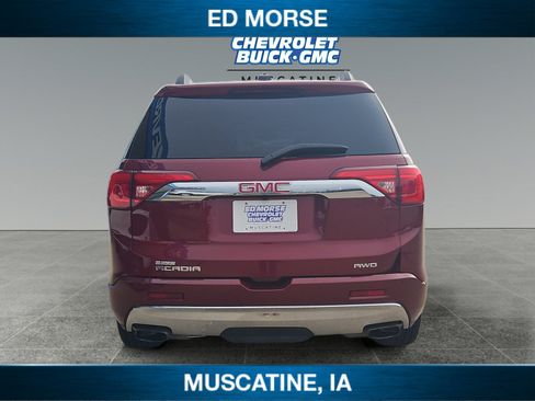 Used 2017 GMC Acadia Denali w/ Technology Package AWD/4WD image 4