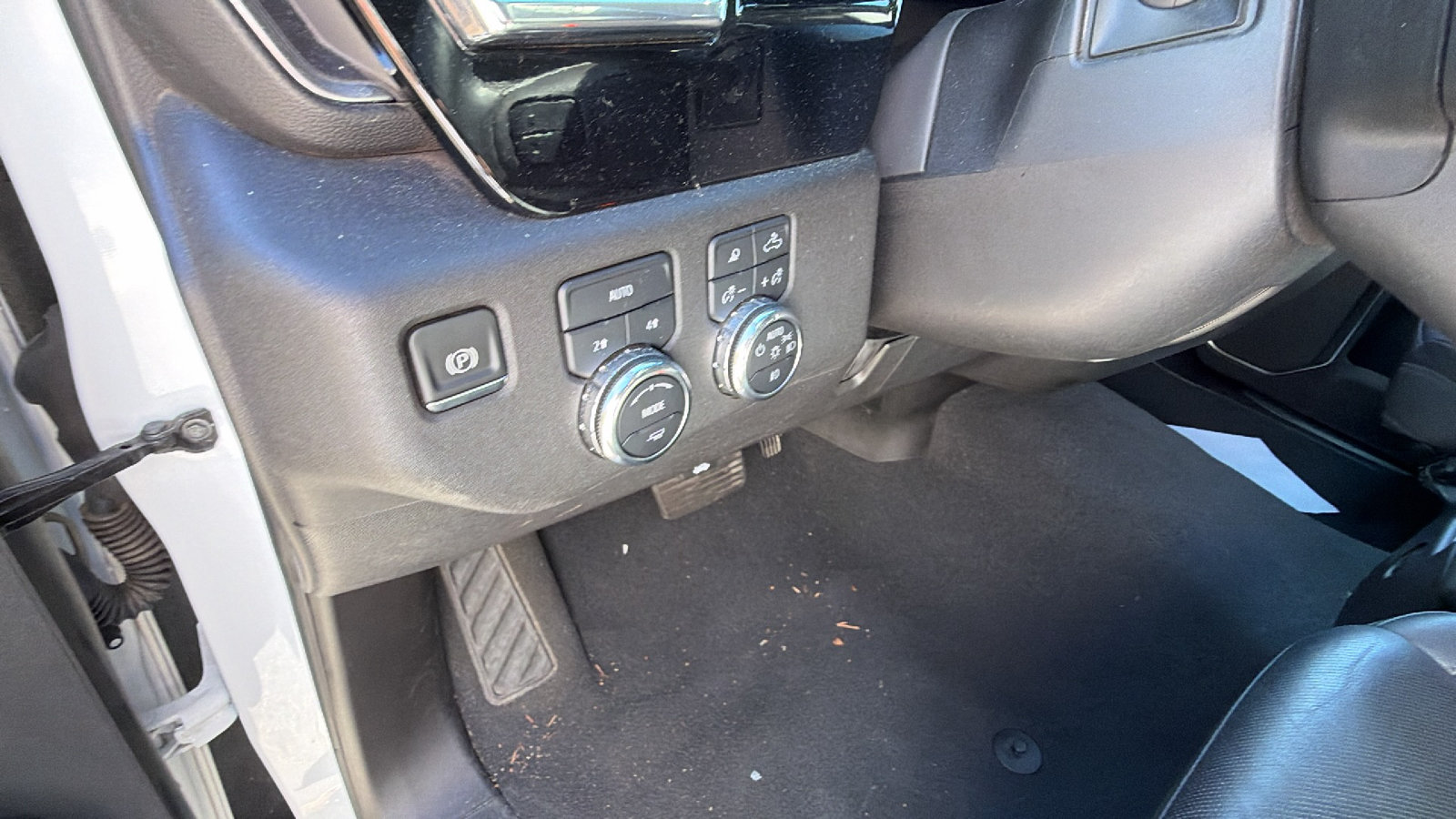 Used 2025 GMC Sierra 1500 SLT AWD/4WD image 24