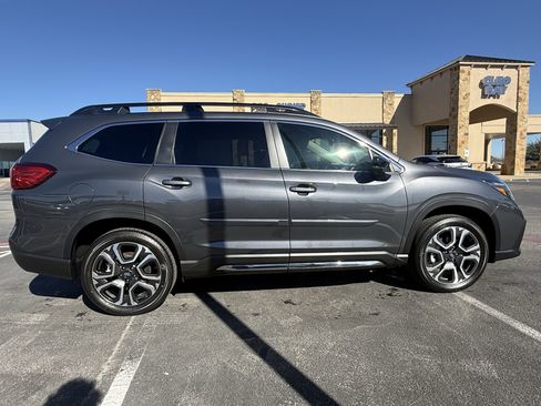 New 2026 Subaru Ascent Limited image 8
