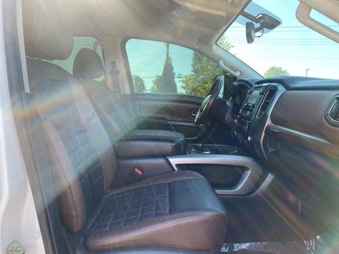 Used 2016 Nissan Titan Platinum Reserve image 27
