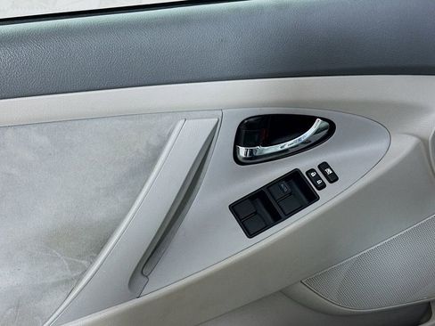 Used 2009 Toyota Camry FWD image 21