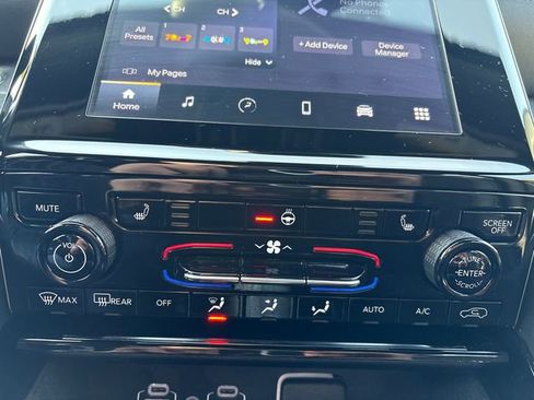 Used 2022 Jeep Grand Cherokee Altitude image 32