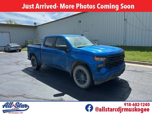 Used 2023 Chevrolet Silverado 1500 Custom AWD/4WD image 1