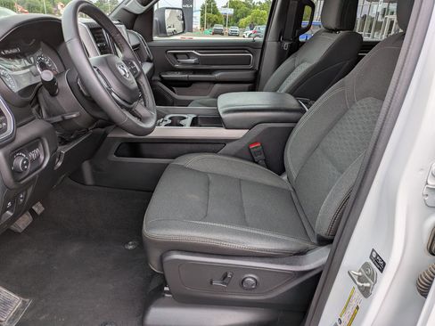 Used 2025 RAM 1500 Big Horn AWD/4WD image 15