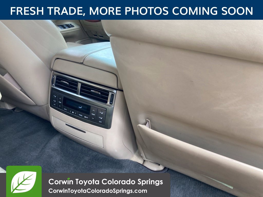 Used 2009 Lexus LX 570 4WD w/ Preferred Accessory Pkg image 13