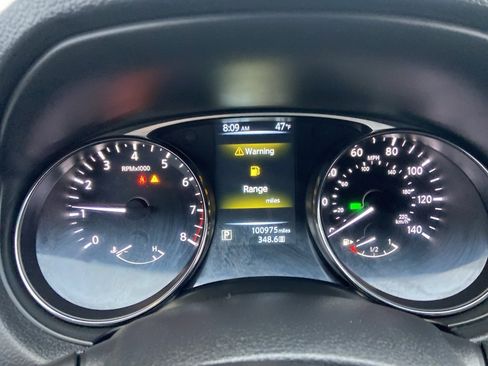 Used 2015 Nissan Rogue SV image 13