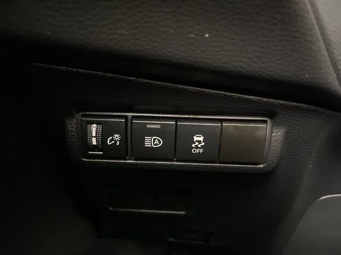 Certified 2026 Toyota Corolla Cross XLE FWD image 28