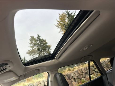 Certified 2025 Subaru Outback Onyx Edition image 15