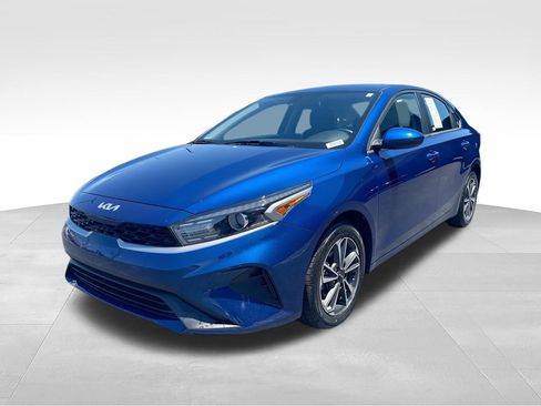 Used 2024 Kia Forte LXS FWD image 4