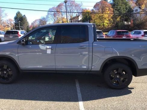 New 2026 Honda Ridgeline Black Edition image 6