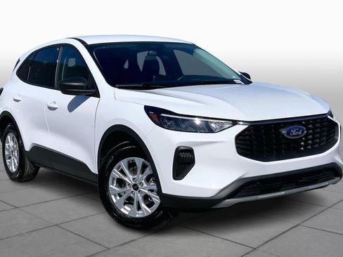 Certified 2025 Ford Escape Active image 3