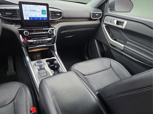 Used 2023 Ford Explorer Limited AWD/4WD image 13