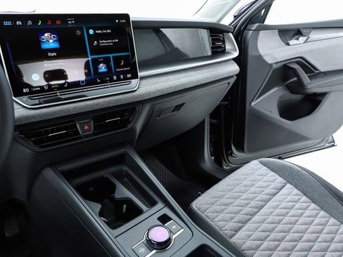 New 2026 Volkswagen Tiguan S image 60