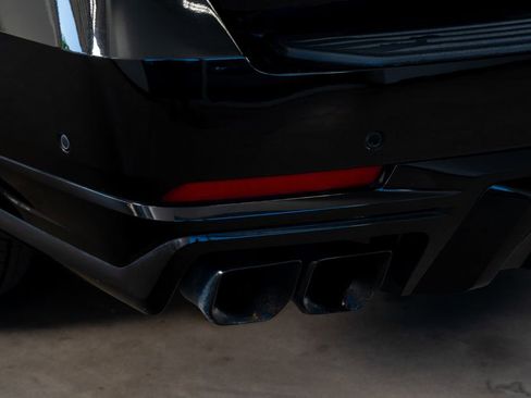 Used 2025 Cadillac Escalade V image 17