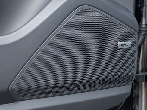 Certified 2025 Porsche Cayenne S image 16