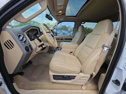 Used 2010 Ford F450 Lariat image 3