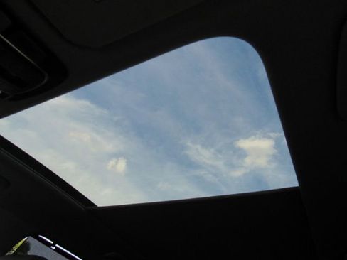 Used 2022 Hyundai Santa Fe Limited image 7