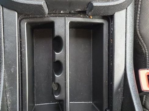 Used 2016 GMC Acadia SLE image 36