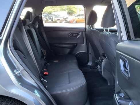 Used 2024 Nissan Rogue S image 19