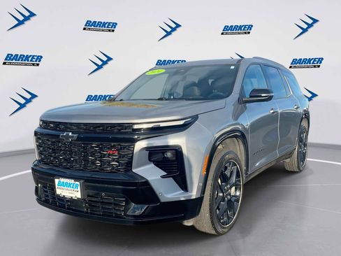 Used 2024 Chevrolet Traverse RS w/ LPO, Floor Liner Package image 2