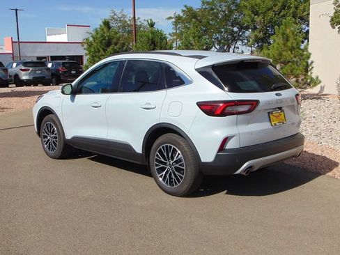 Certified 2026 Ford Escape SE FWD image 4