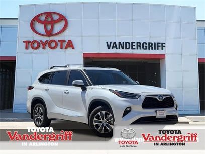 Used 2023 Toyota Highlander XLE