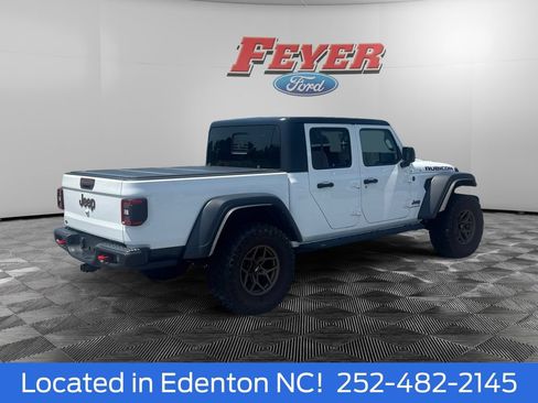 Used 2024 Jeep Gladiator Rubicon w/ Convenience Group AWD/4WD image 6