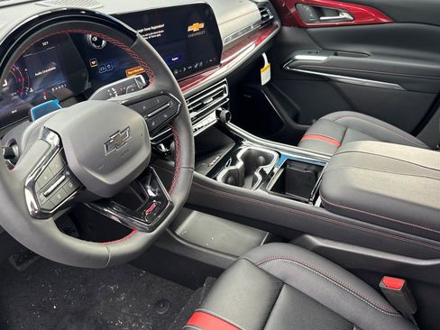 New 2026 Chevrolet Traverse RS image 9
