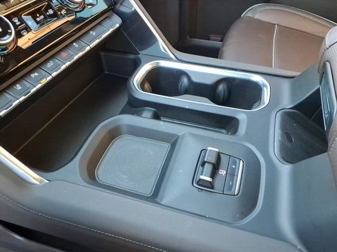 Used 2024 GMC Sierra 2500 Denali w/ Denali Reserve Package image 16