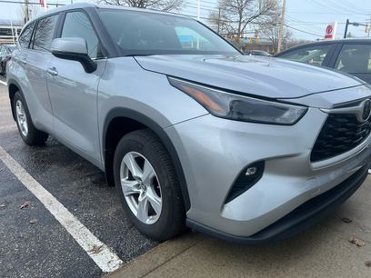 Used 2024 Toyota Highlander LE