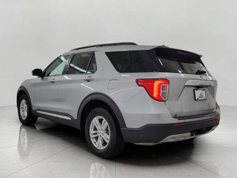 Used 2023 Ford Explorer XLT w/ Equipment Group 202A AWD/4WD image 21