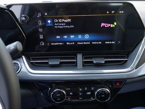 New 2026 Chevrolet Trax ACTIV w/ Sunroof Package FWD image 15