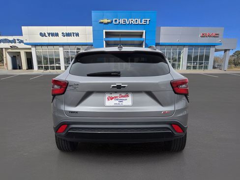 Used 2025 Chevrolet Trax RS w/ Driver Confidence Package FWD image 8